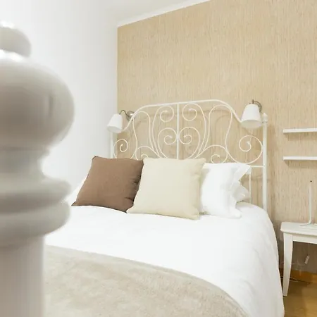 Apartment Alfama & *